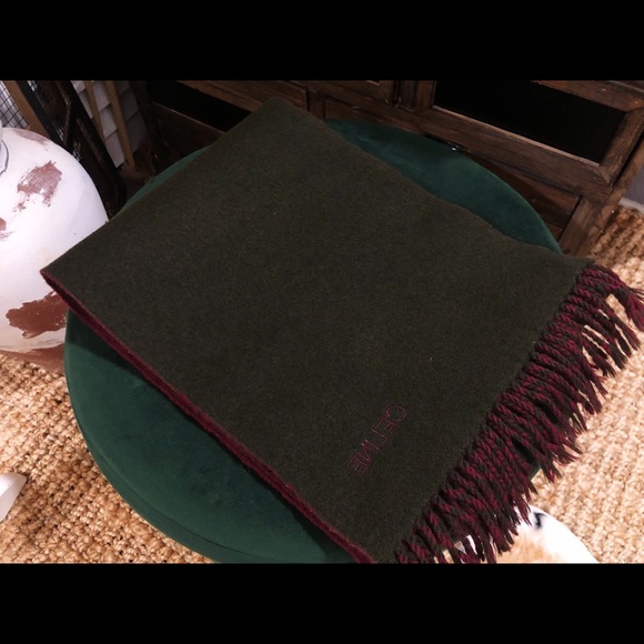 Authentic Celine two-sided Scarf - Picture 14 of 16